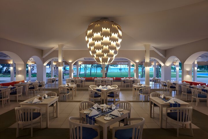Dining 46 of 63