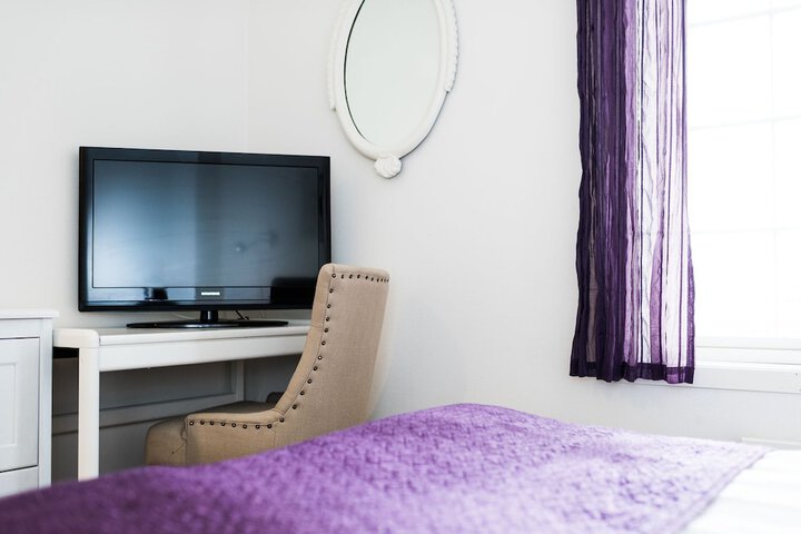 Room 26 of 77