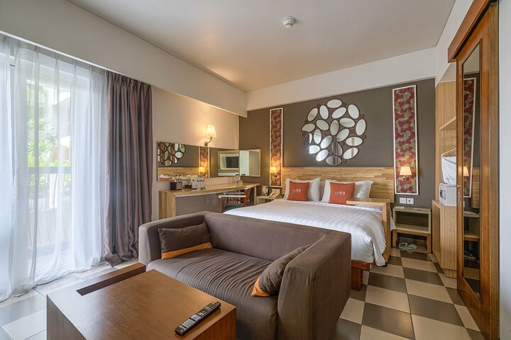 Room 9 of 75