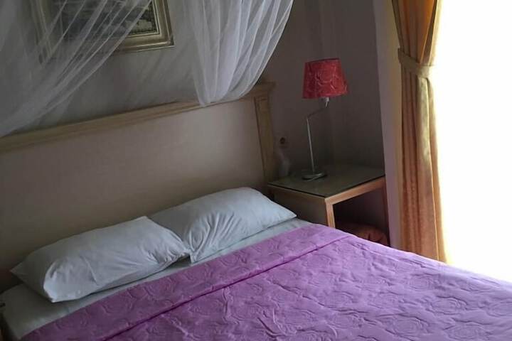Room 18 of 96