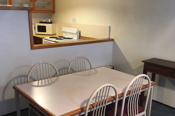 Room 5 of 62