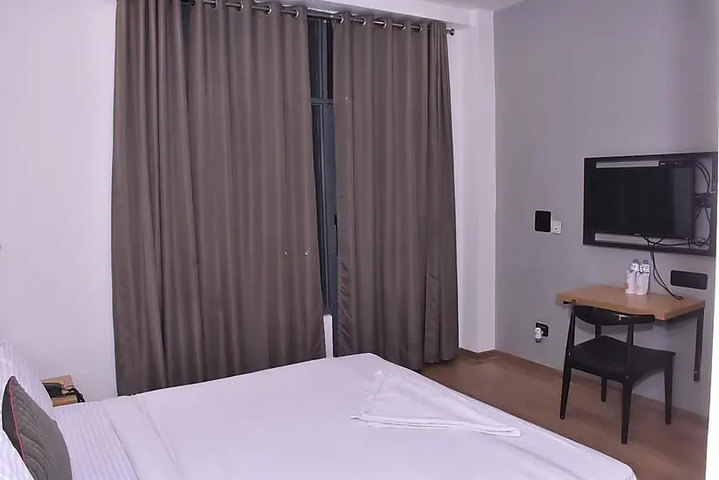 Room 3 of 17