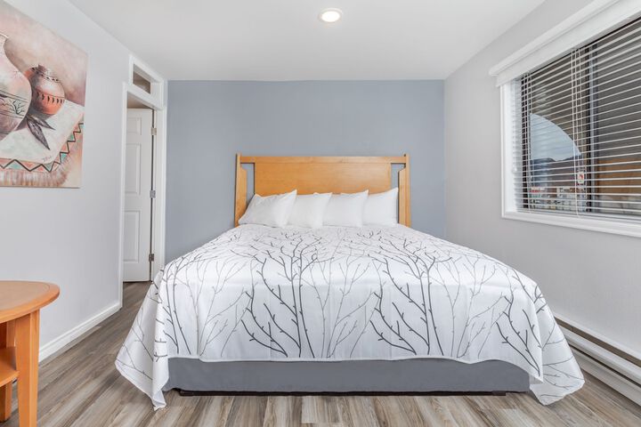 Room 3 of 42