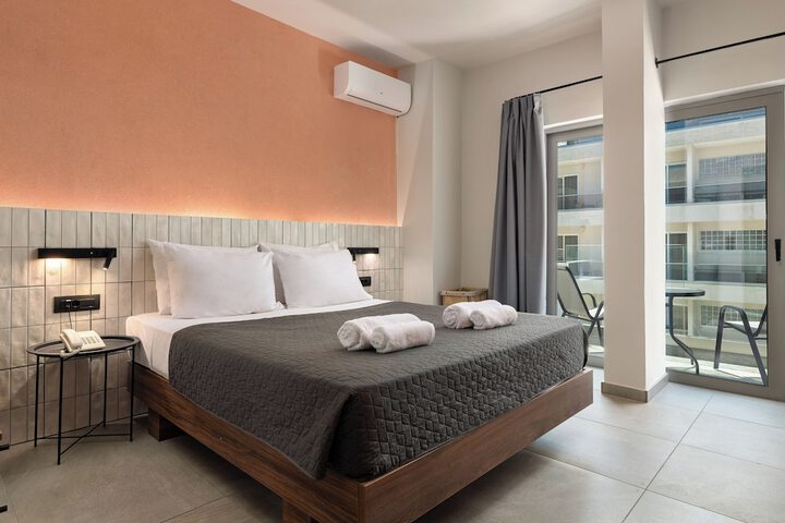 Room 8 of 21