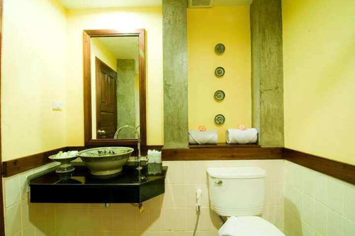 Room 10 of 46