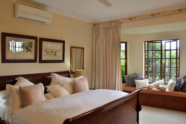 Room 4 of 34