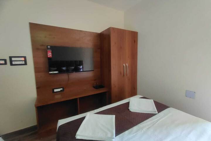 Room 10 of 15