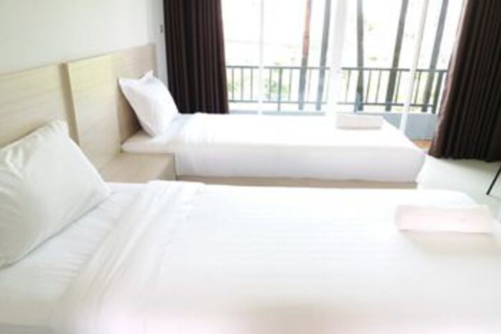 Room 9 of 22
