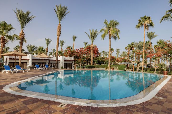 Pools & Facilities