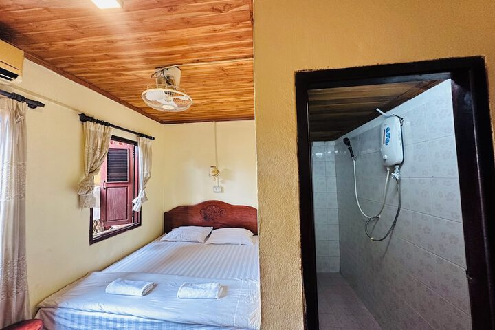 Room 13 of 60