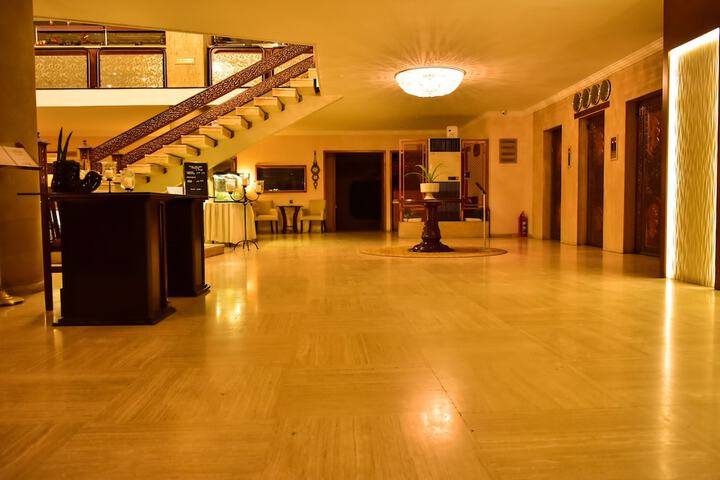 Guest Lobby