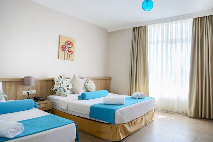 Room 4 of 52