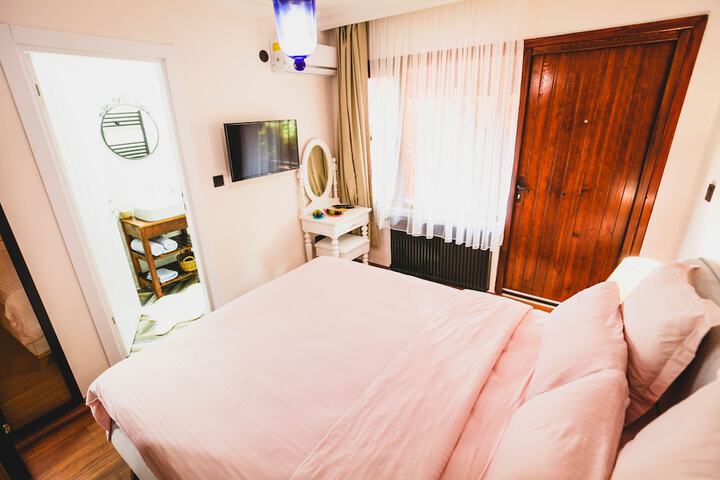 Room 7 of 22