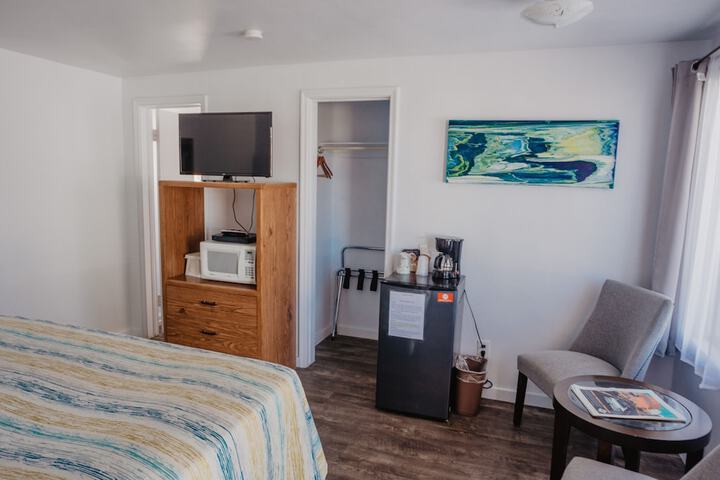 Room 33 of 62