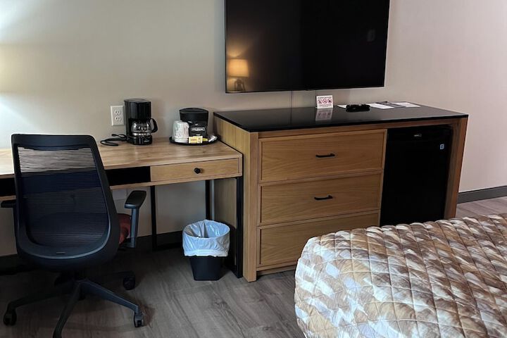 Room 7 of 30