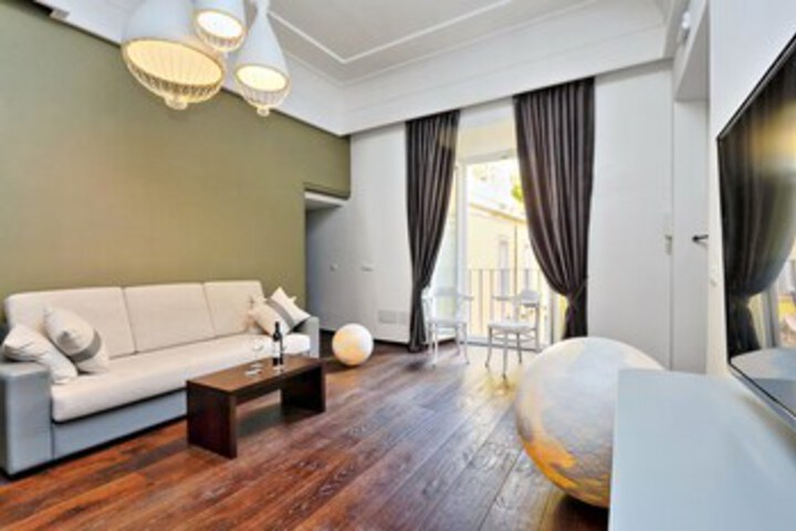 Room 16 of 34