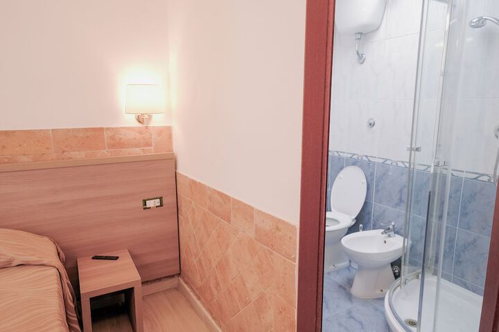 Room 18 of 63