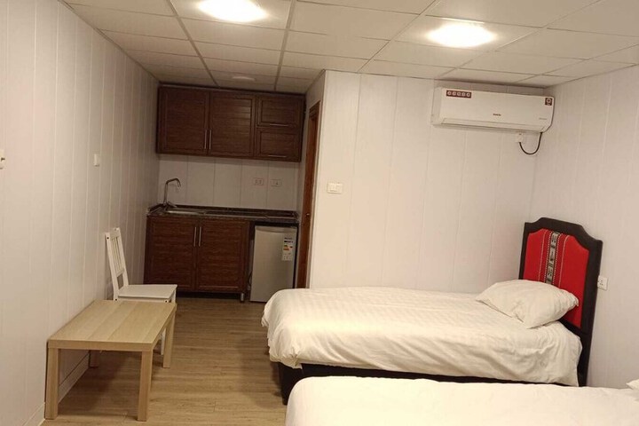 Room 6 of 38