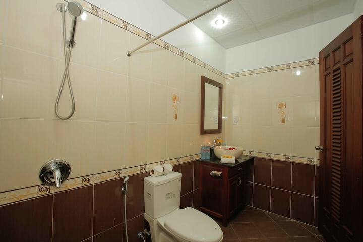 Room 32 of 52