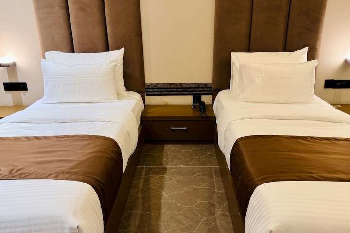 Room 30 of 124
