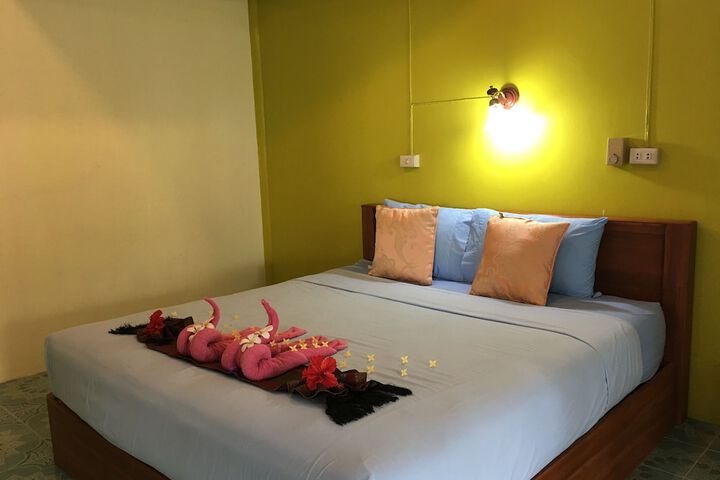 Room 13 of 145