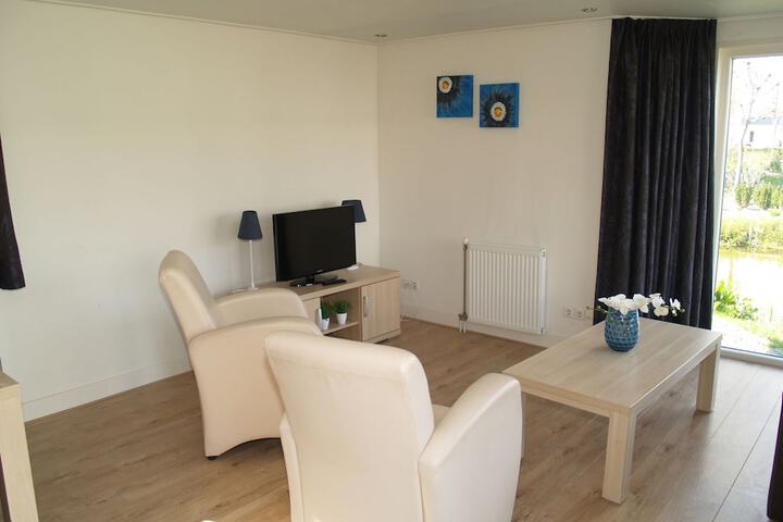 Room 3 of 40