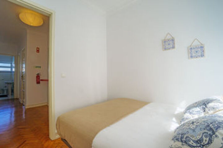 Room 31 of 147