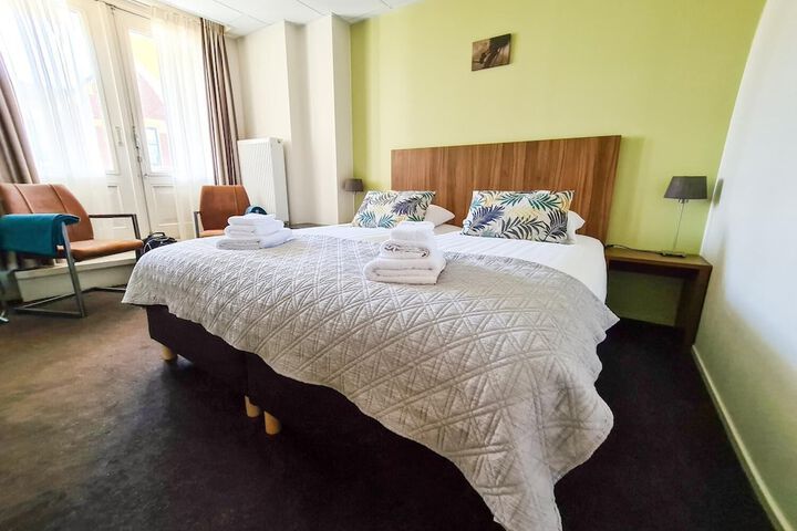 Room 3 of 45