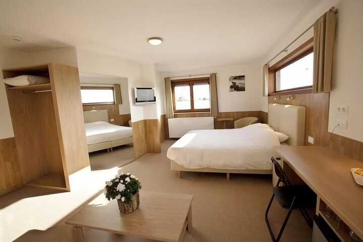 Room 2 of 21