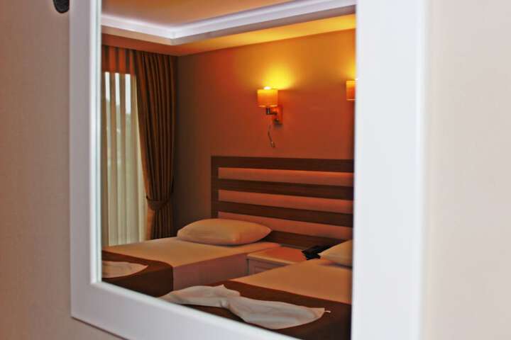 Room 15 of 50