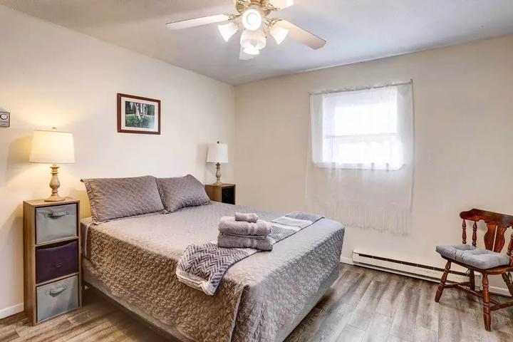 Room 4 of 17