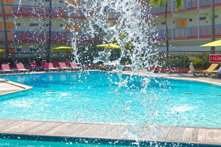 Hotel Pool
