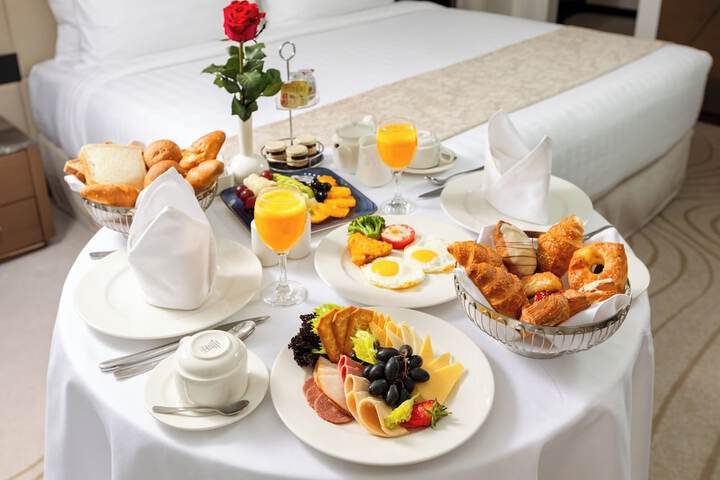 Breakfast/Coffee Service 18 of 19