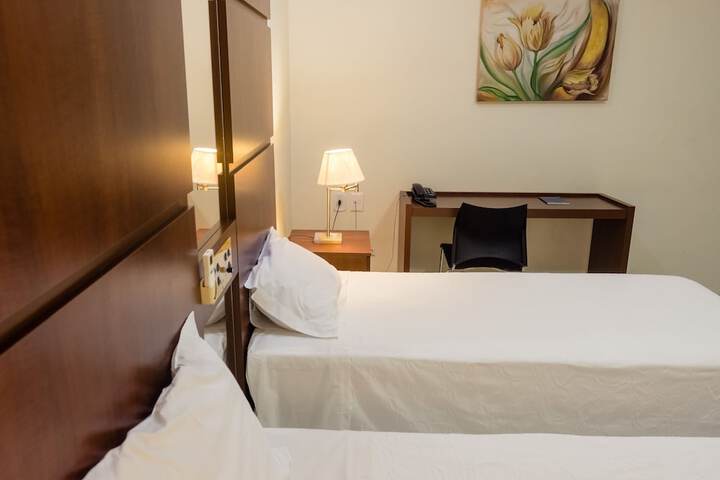 Room 17 of 114
