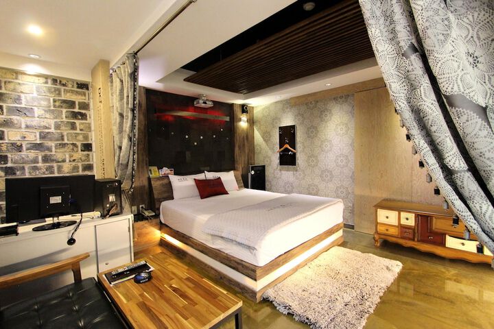 Room 34 of 56