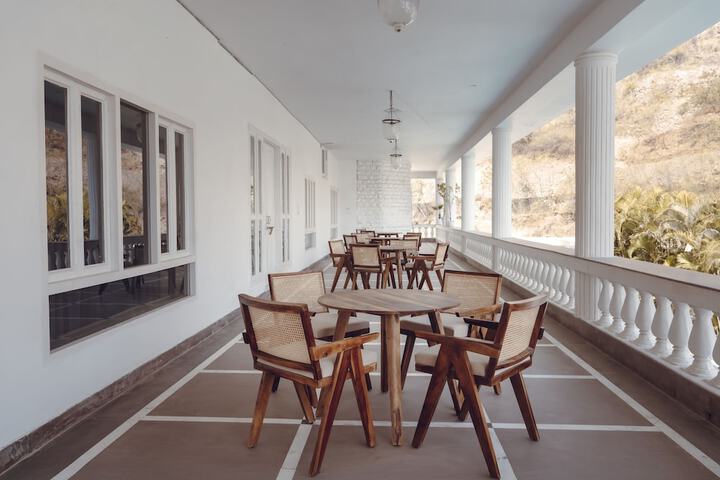 Hotel 64 of 74