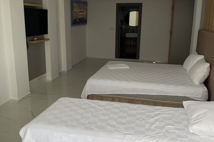 Room 5 of 45