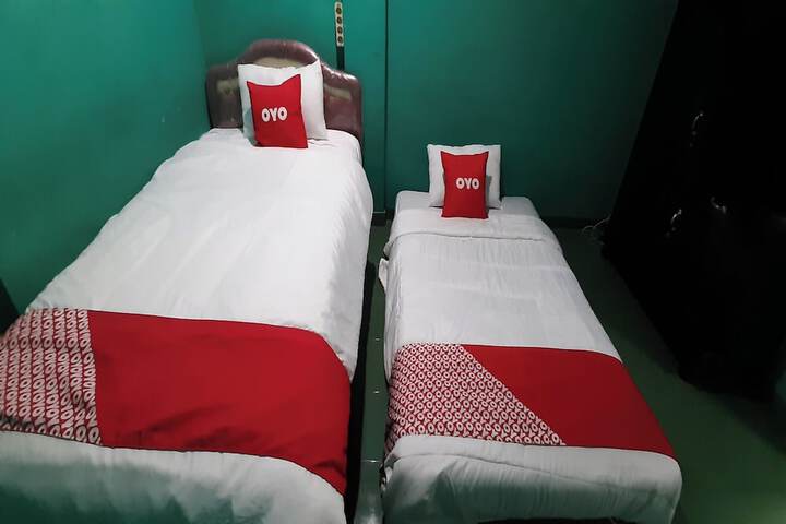Room 18 of 23