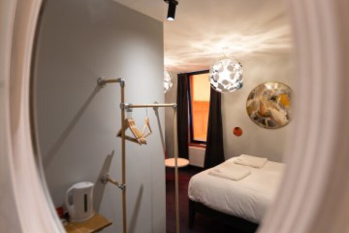 Room 28 of 109