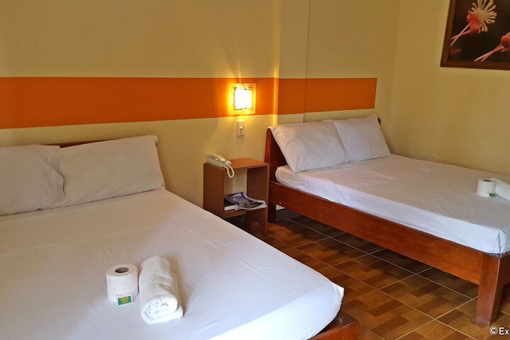 Room 8 of 66