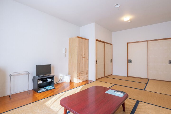 Room 5 of 26