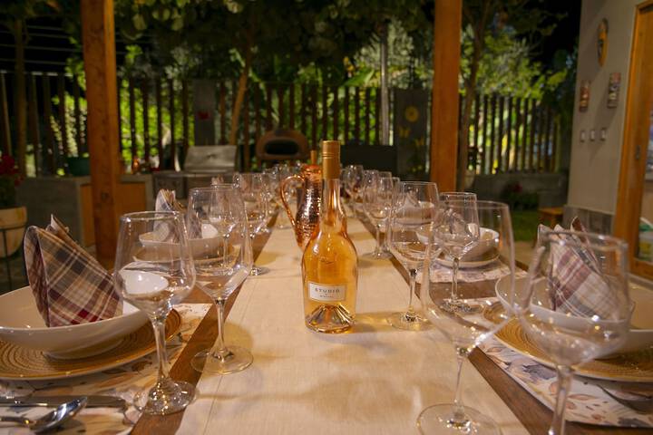 Dining 60 of 77