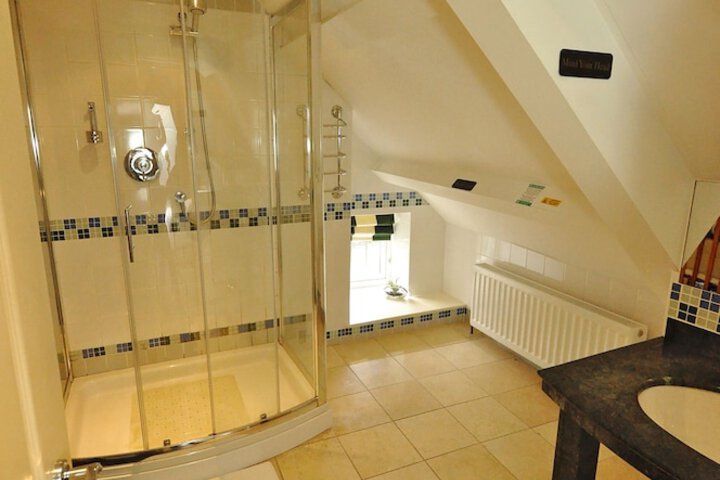 Room 45 of 65
