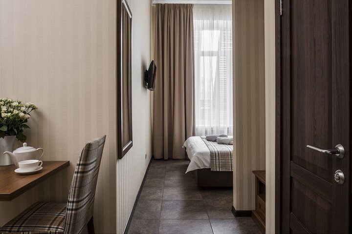 Room 19 of 34