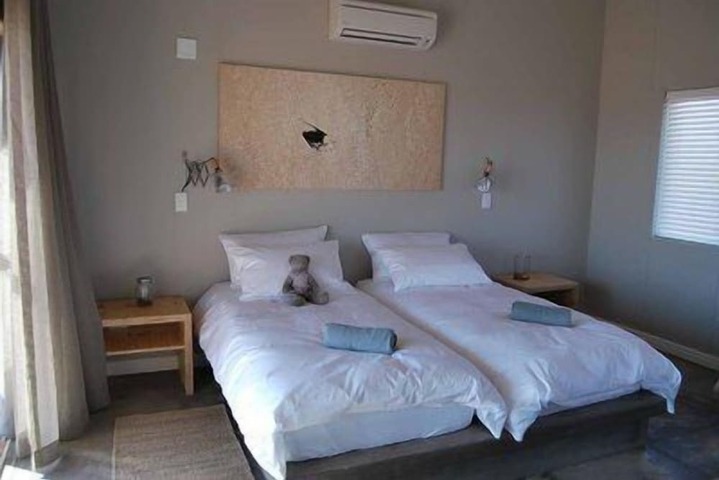 Room 4 of 14