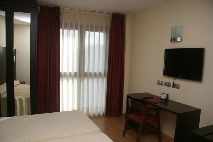 Room 13 of 36