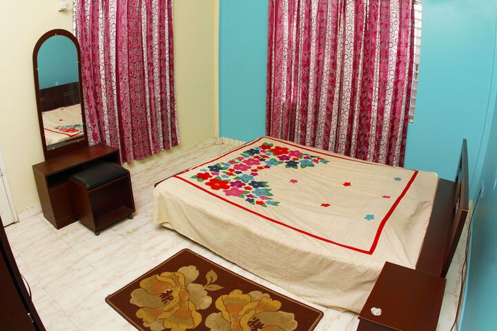 Room 4 of 19