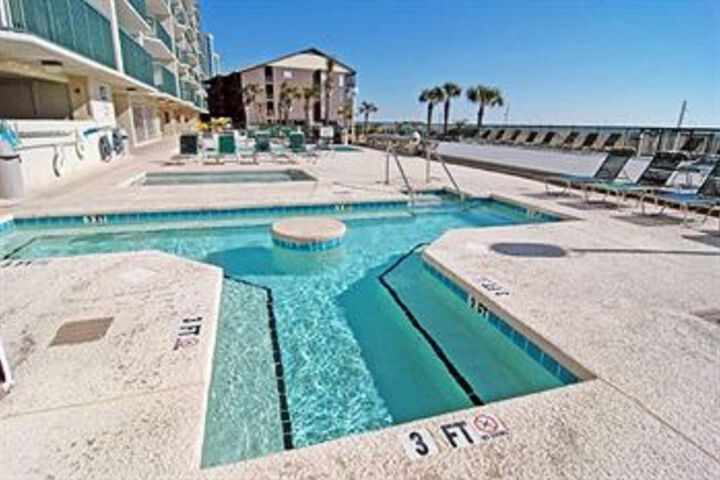 Pool 28 of 36