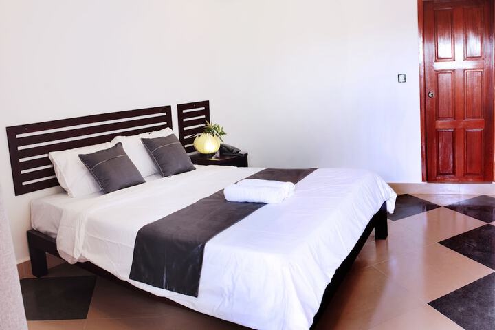 Room 10 of 20