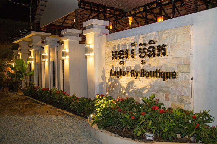 Hotel Exterior 64 of 67